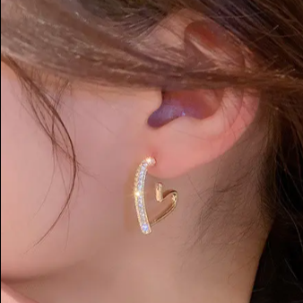 BETHANY Heart Earrings