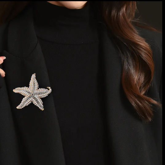 LEILA Starfish Brooch