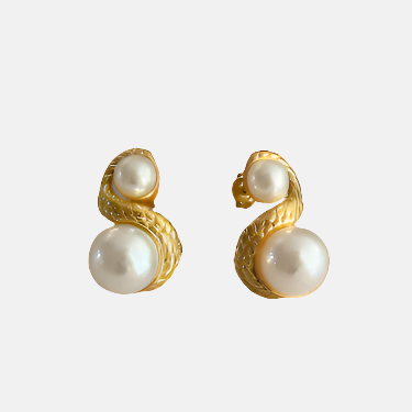 VIVIAN Pearl Earrings