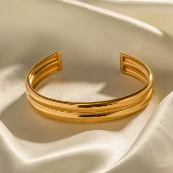 CLEO Cuff