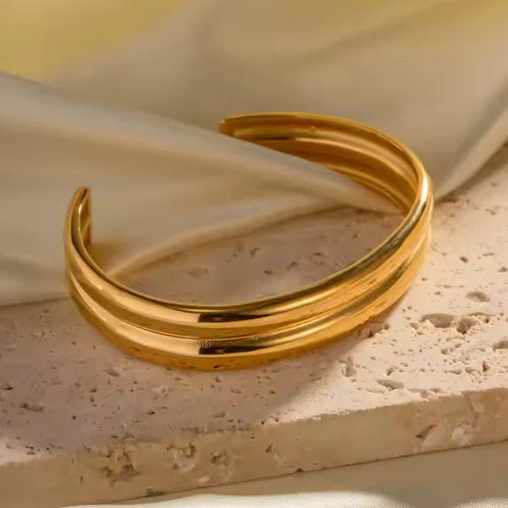 CLEO Cuff