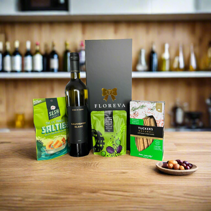 WHITE WINE & NIBBLES Hamper
