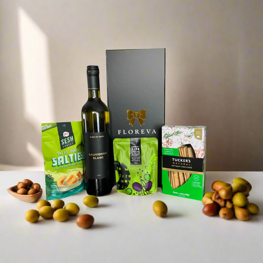 WHITE WINE & NIBBLES Hamper