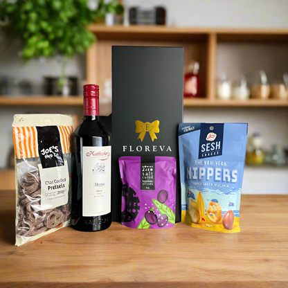 RED WINE & NIBBLES Hamper