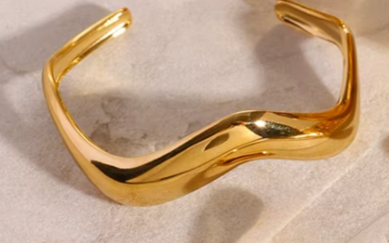 CAROLINE Wave Cuff