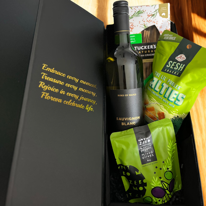WHITE WINE & NIBBLES Hamper