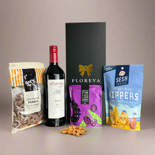 RED WINE & NIBBLES Hamper